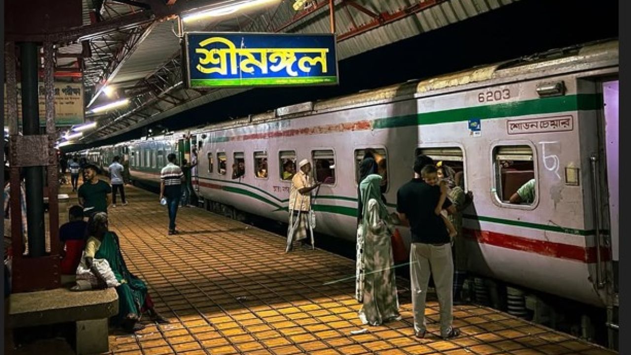 শতবর্ষী সিলেট-আখাউড়া রেলপথে ঝুঁকিপূর্ণ যাত্রা