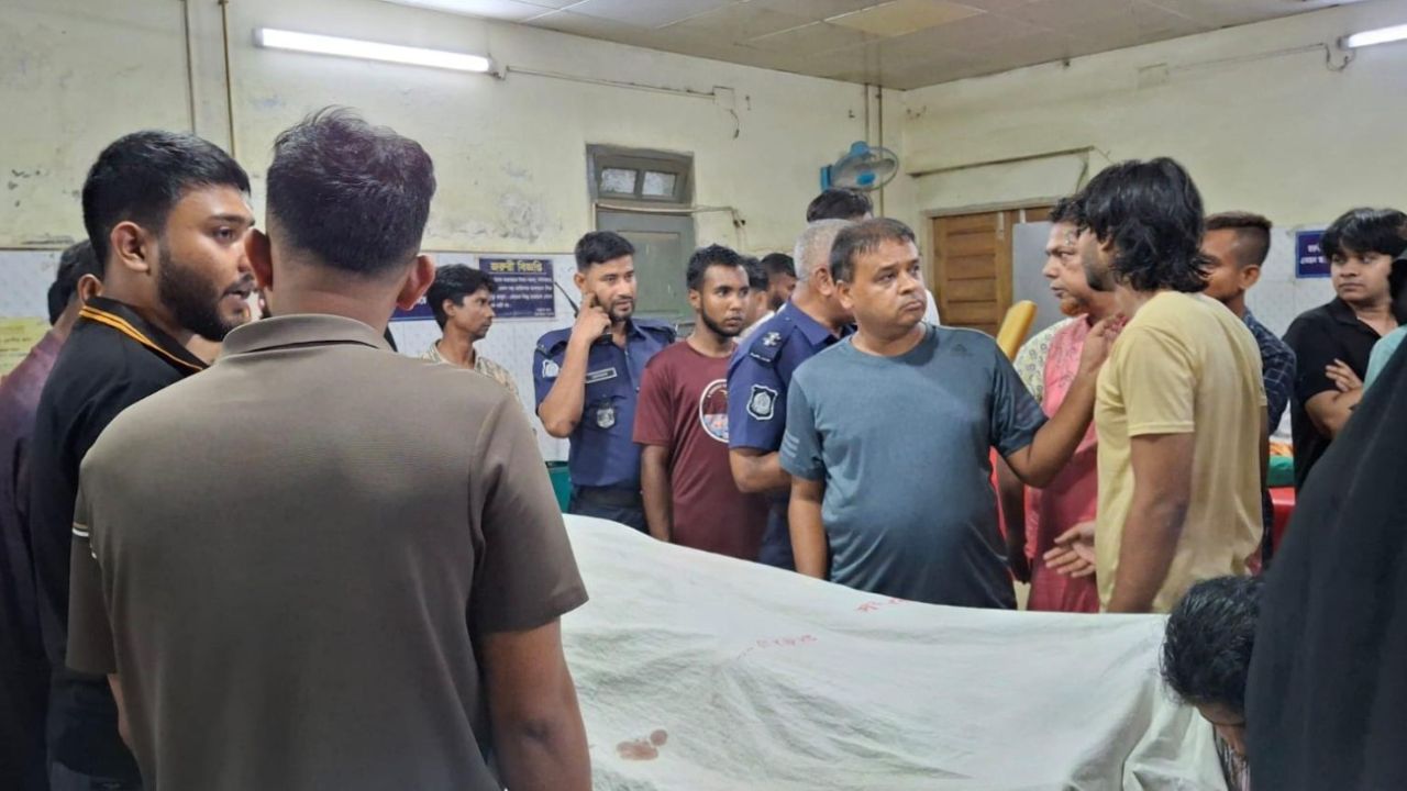 বন্ধুর বাড়ির পুকুরে প্রাণ হারালেন দুই শিক্ষার্থী