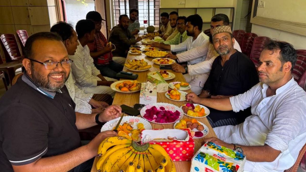 দোহারে বর্ণাঢ্য আয়োজনে মৌসুমি ফল উৎসব
