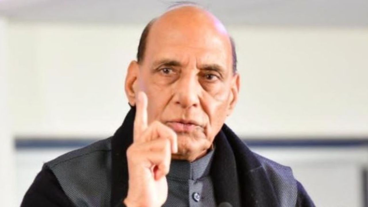 অস্ত্র রপ্তানিতে শীর্ষে ওঠার বার্তা রাজনাথের