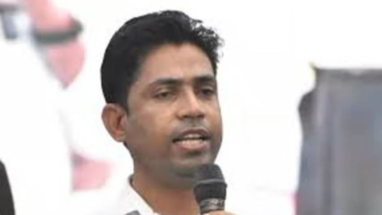 ফলতায় তৃণমূল প্রার্থীর সরে দাঁড়ানোয় বাড়ল বিতর্ক