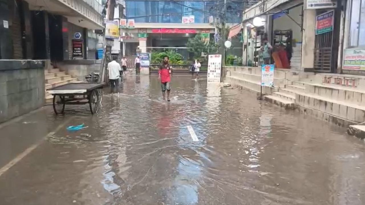 ঢাকায় ৪৯ মিমি বৃষ্টি, বাড়বে ঈদের আগের দিন