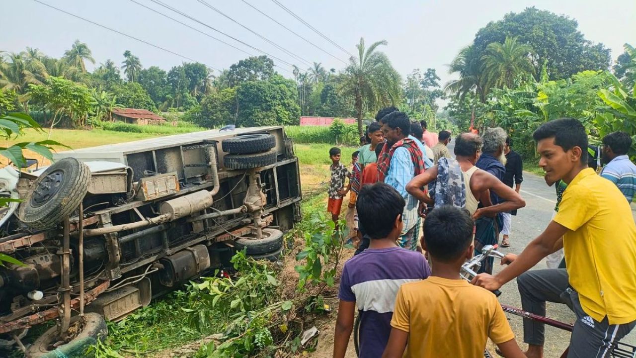 পিকআপ-মোটরসাইকেল সংঘর্ষে প্রাণ গেল যুবকের