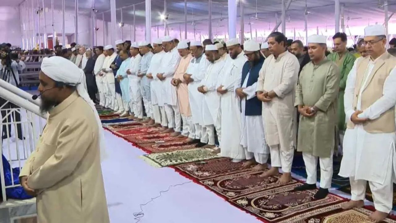 জাতীয় ঈদগাহে ঈদুল আজহার প্রধান জামাত অনুষ্ঠিত