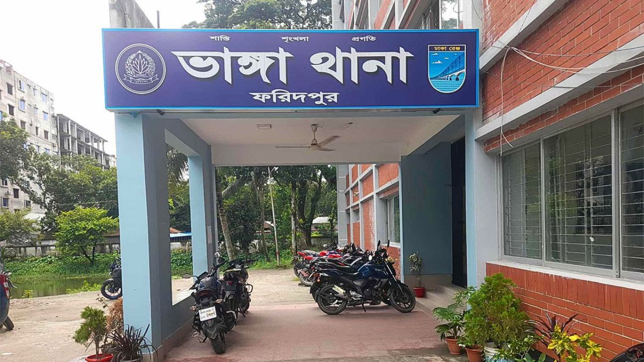 কোরবানির মাংস নিয়ে দুই পক্ষের সংঘর্ষ, আহত ৩০