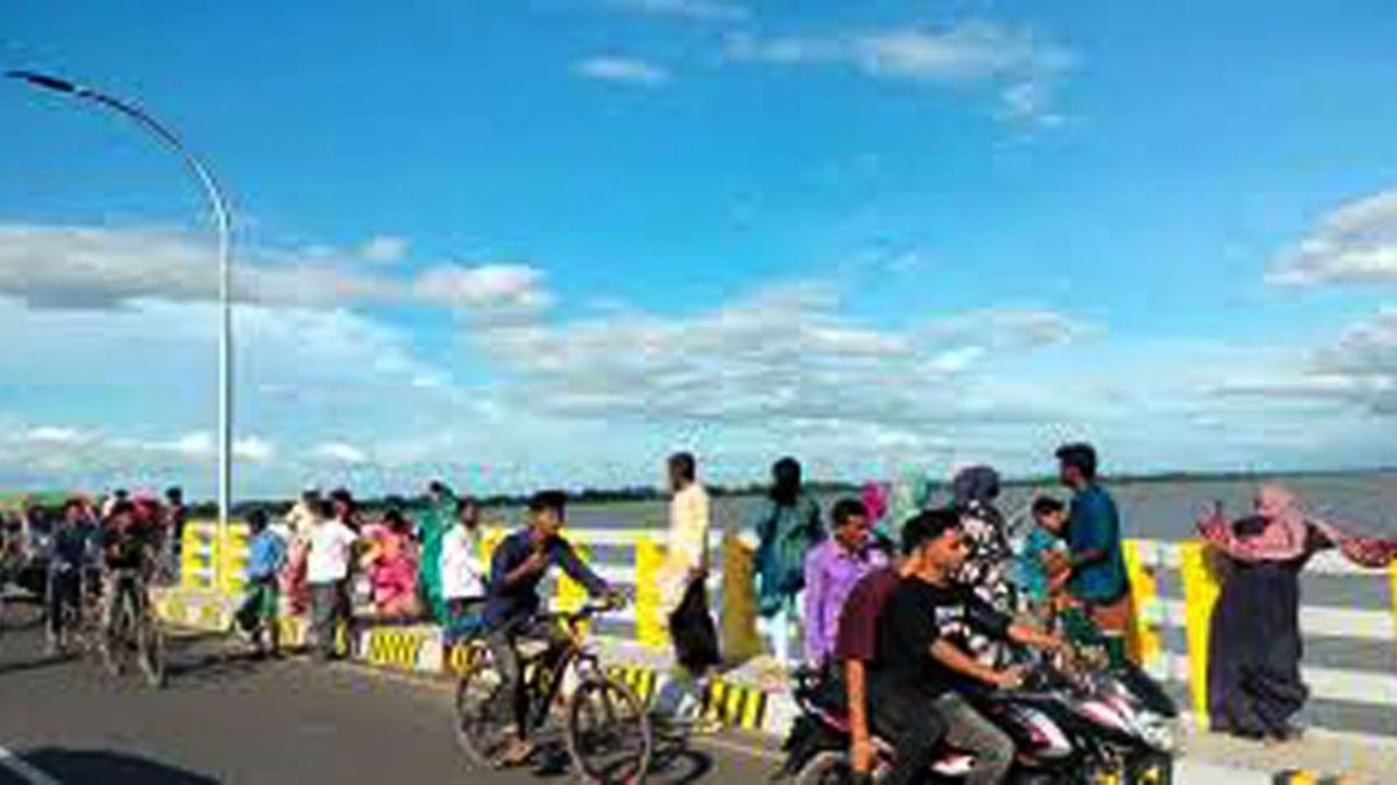 সুন্দরগঞ্জে মোটরসাইকেলের ধাক্কায় গৃহবধূ নিহত