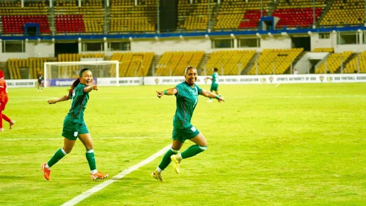 সাফ নারী চ্যাম্পিয়নশিপ: মালদ্বীপকে উড়িয়ে শুভ সূচনা বাংলাদেশের