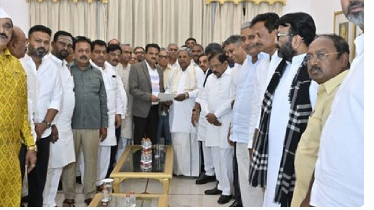 পদত্যাগ করলেন কর্ণাটকের মুখ্যমন্ত্রী সিদ্ধারামাইয়ার