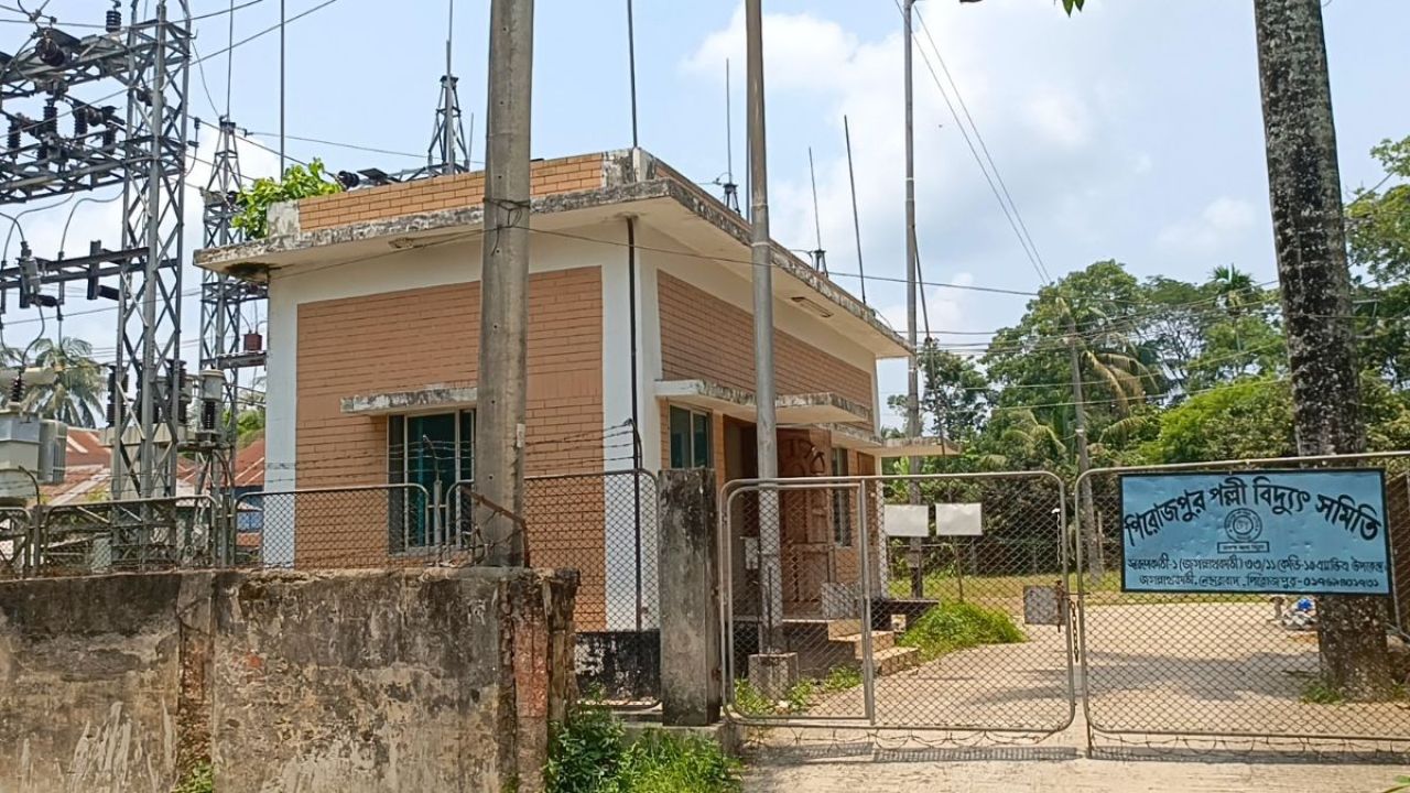 নেছারাবাদে বিদ্যুৎ সরবরাহে বৈষম্যের অভিযোগ