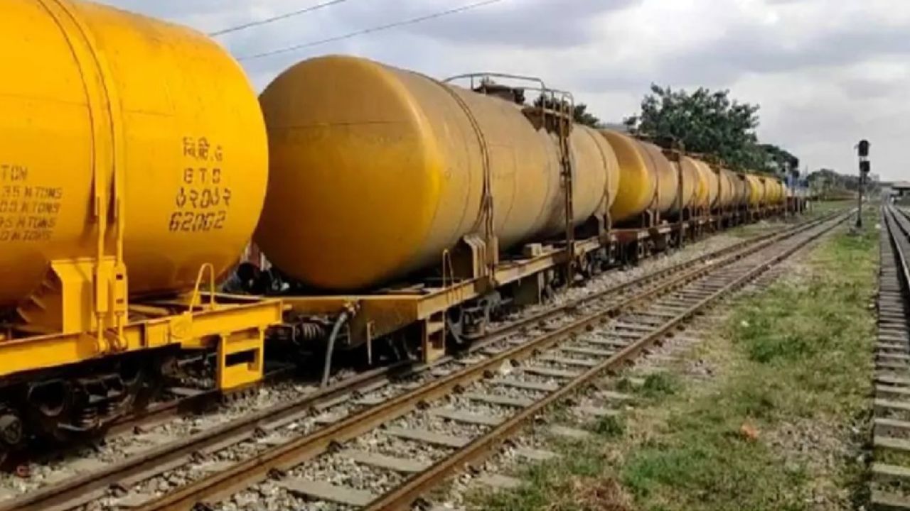 সিলেটের সঙ্গে সারা দেশের রেলযোগাযোগ বন্ধ