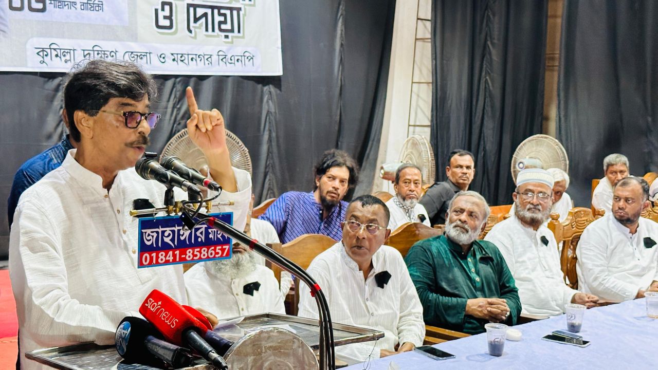 সংকটে সামনে থেকে নেতৃত্ব দিয়েছেন রাষ্ট্রপতি জিয়া