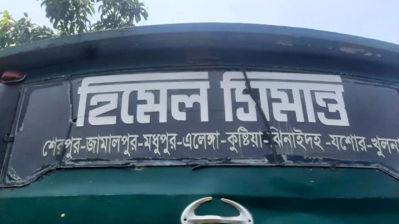 কুষ্টিয়ায় সেনাসদস্যদের বাসের সঙ্গে যাত্রীবাহী বাসের সংঘর্ষে নিহত ১, আহত ৩০