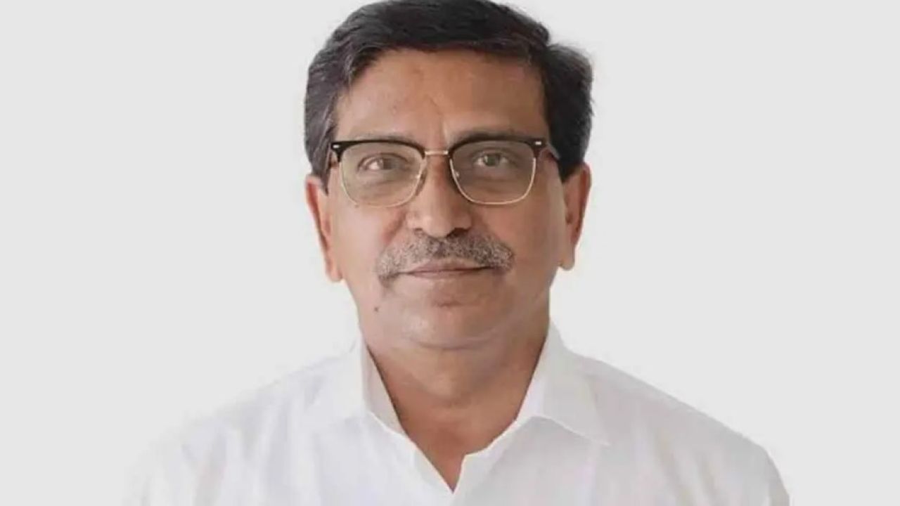 হানিফসহ চারজনের পক্ষে যুক্তিতর্ক আজ