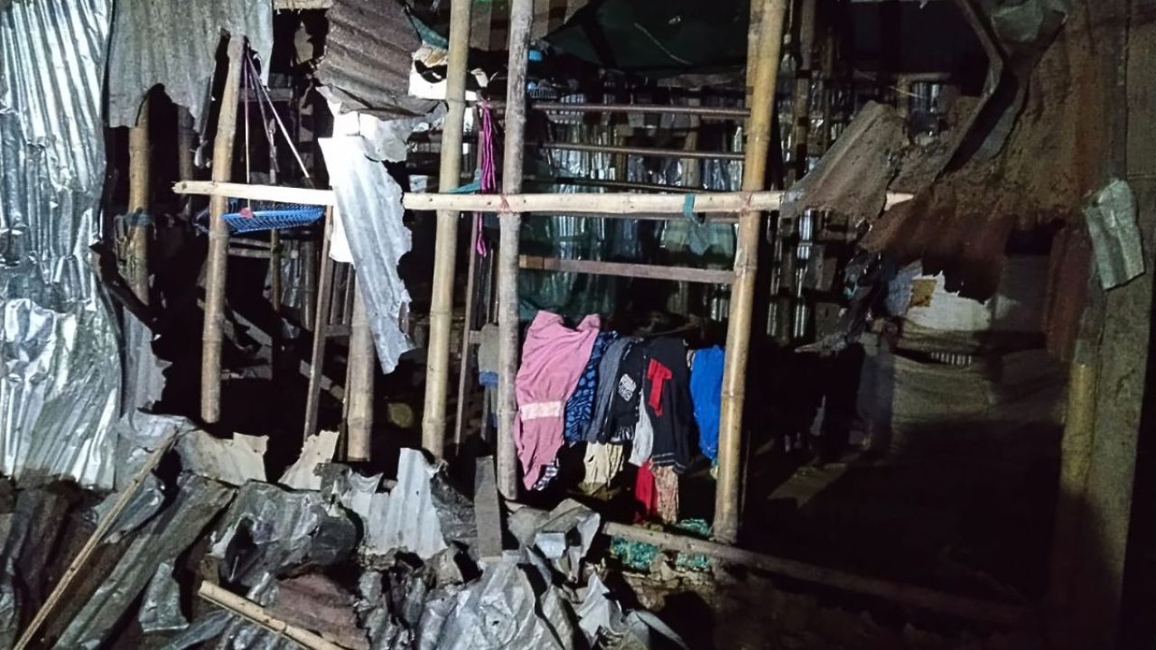নবীগঞ্জে ডাকাতি মামলার আসামির বাড়িতে আগুন
