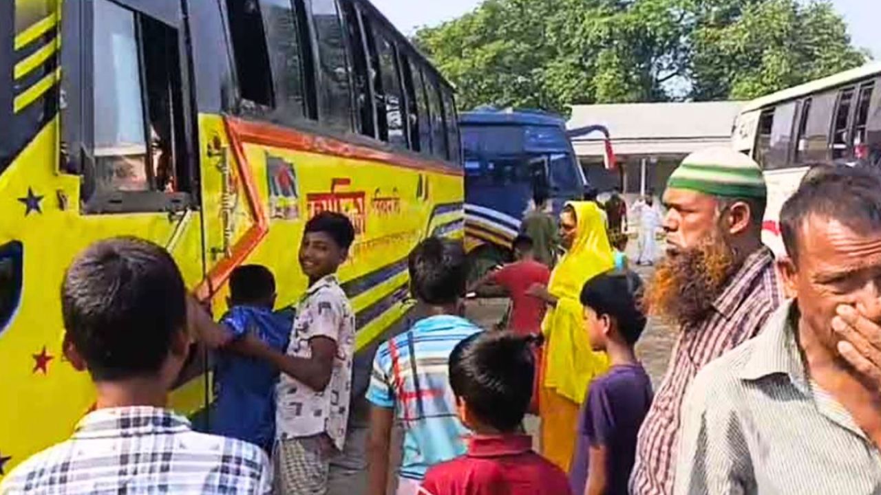 বাসের ভেতর শ্রমিকের মরদেহ লুকিয়ে রাখলেন সহকর্মীরা