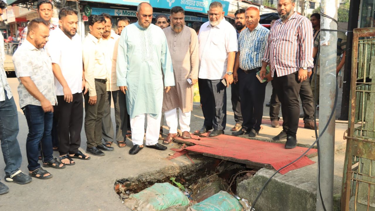 জলাবদ্ধতা নিরসনে দ্রুত কাজ শুরুর আশ্বাস সিসিক প্রশাসকের