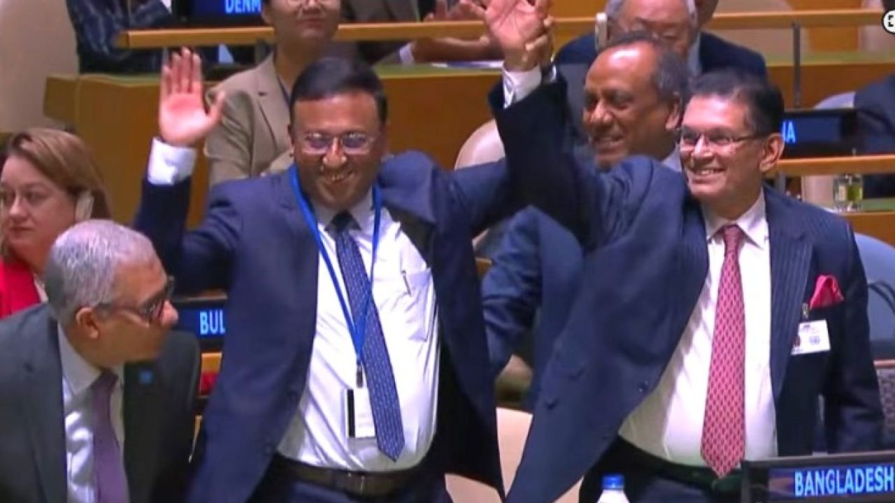 ৪০ বছর পর ফিরলো বাংলাদেশের গৌরব
