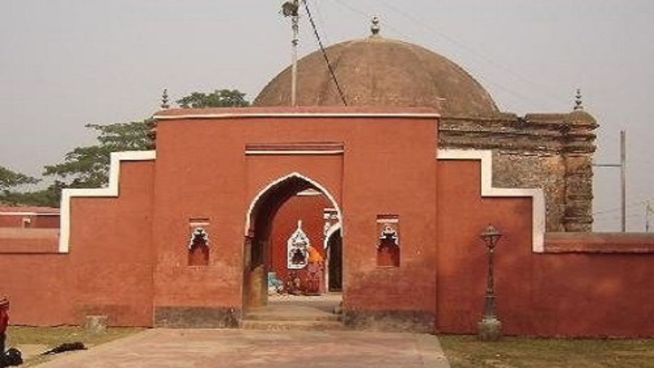 নিরাপত্তার স্বার্থে কুমিরমুক্ত হচ্ছে মাজারের দিঘি