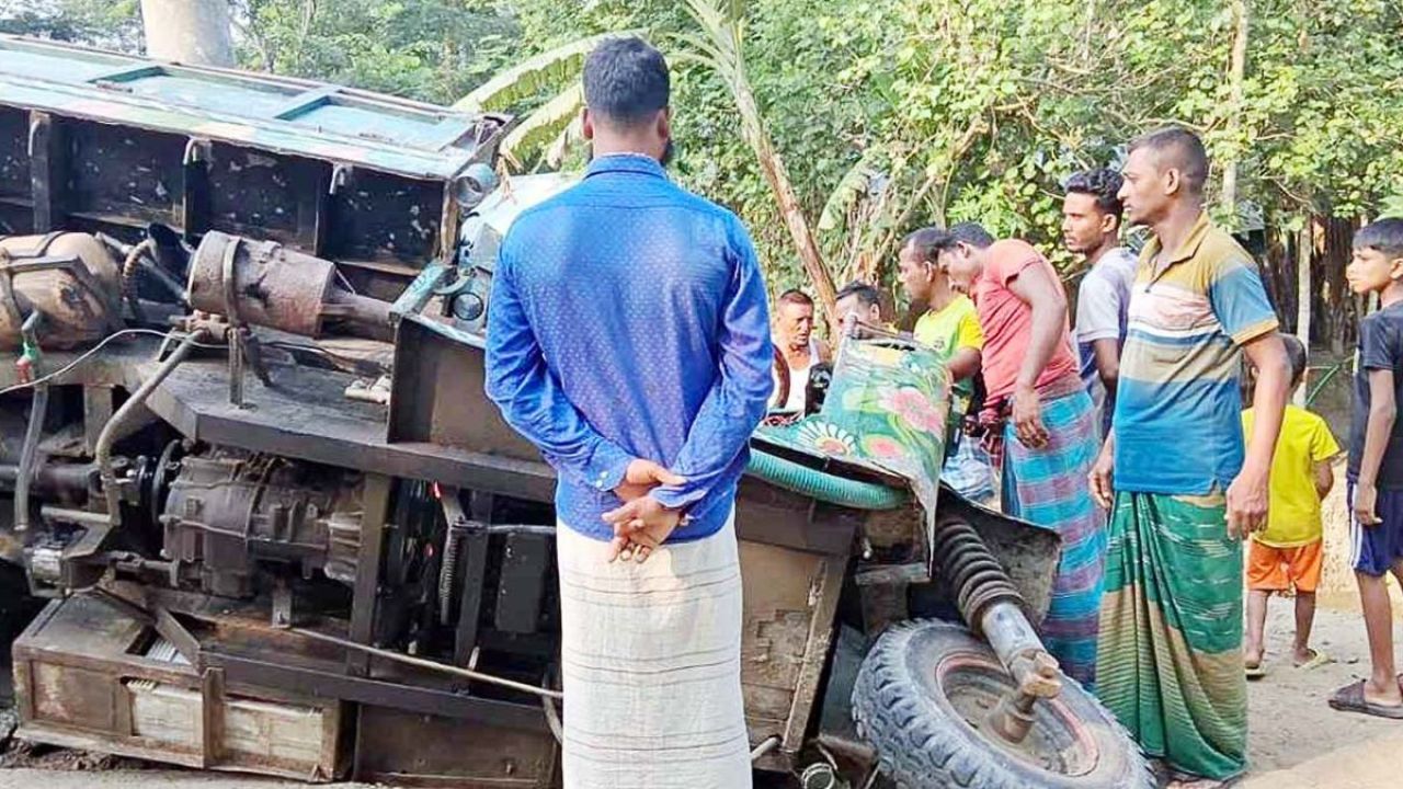শরণখোলায় নসিমন উল্টে চালকের প্রাণহানি