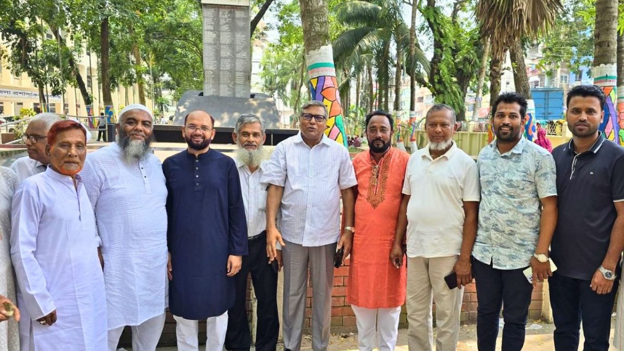 চাঁদপুরে নাশকতার মামলায় আদালতে আ. লীগের অর্ধশতাধিক নেতা