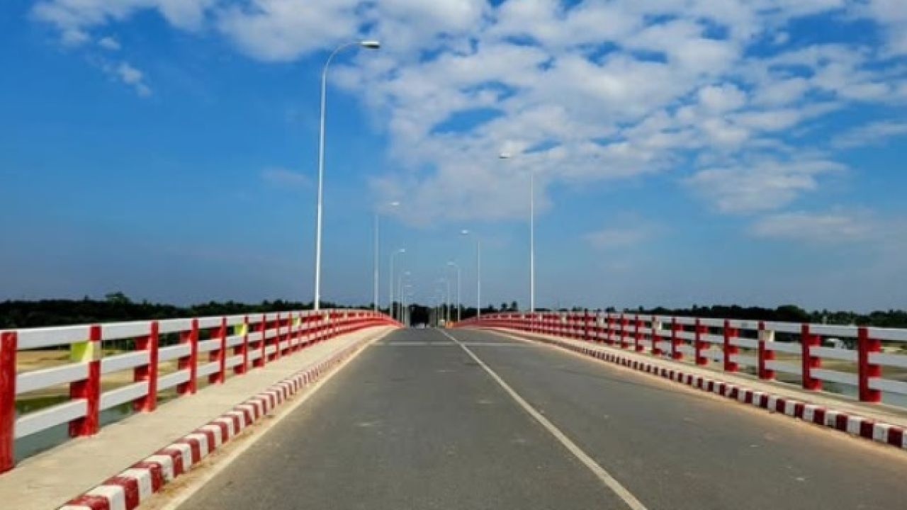 অন্ধকারে কুমারখালীর গড়াই সেতু, বাড়ছে অপরাধ