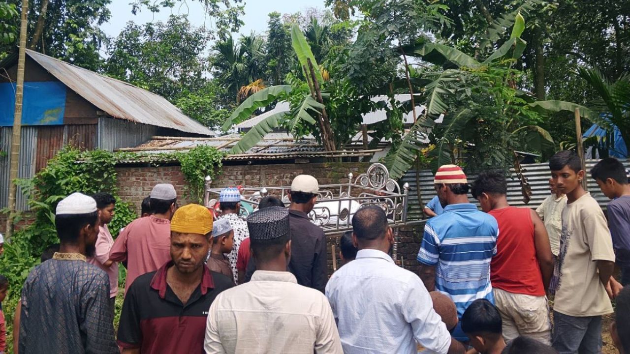 মায়ের শোক সইতে না পেরে ছেলের মৃত্যু
