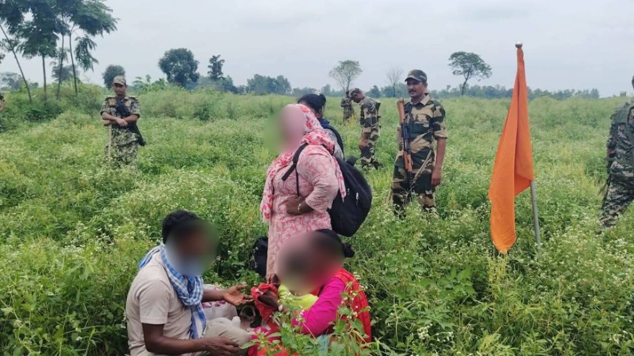 লালমনিরহাটে পুশইন চেষ্টায় ব্যর্থ হয়ে ৩৩ জনকে ফিরিয়ে নিল বিএসএফ