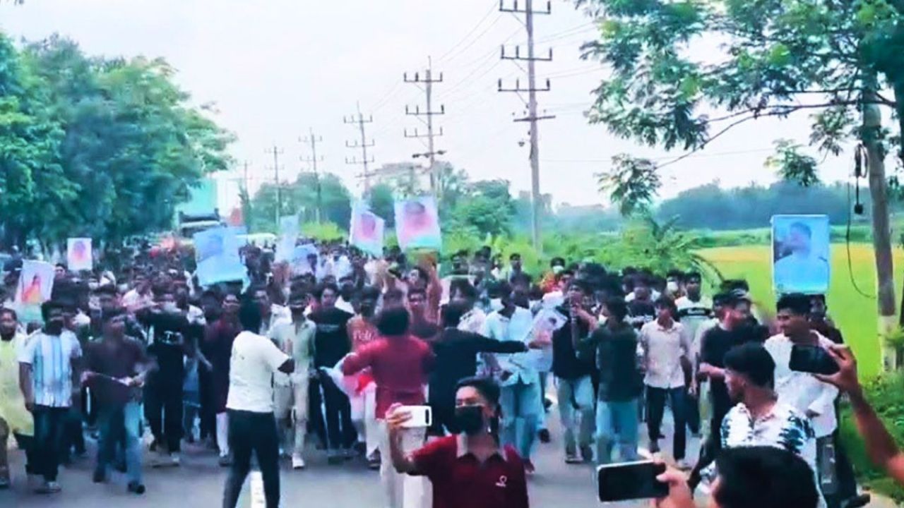 কুমিল্লায় নিষিদ্ধ ছাত্রলীগের ঝটিকা মিছিল, আটক ৪৫