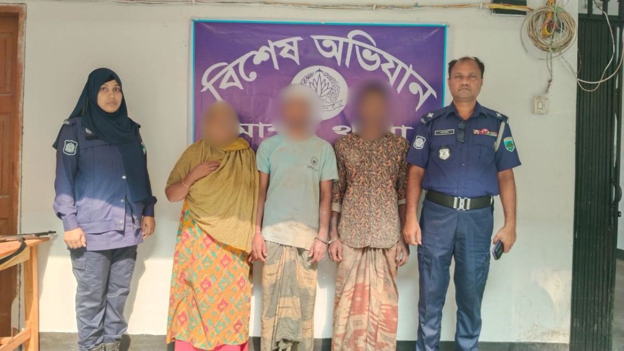 মান্দায় বৃদ্ধকে পিটিয়ে হত্যা, গ্রেপ্তার ৩