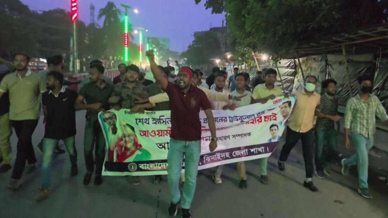 ফজরের নামাজের সময় নিষিদ্ধ ছাত্রলীগের ঝটিকা মিছিল