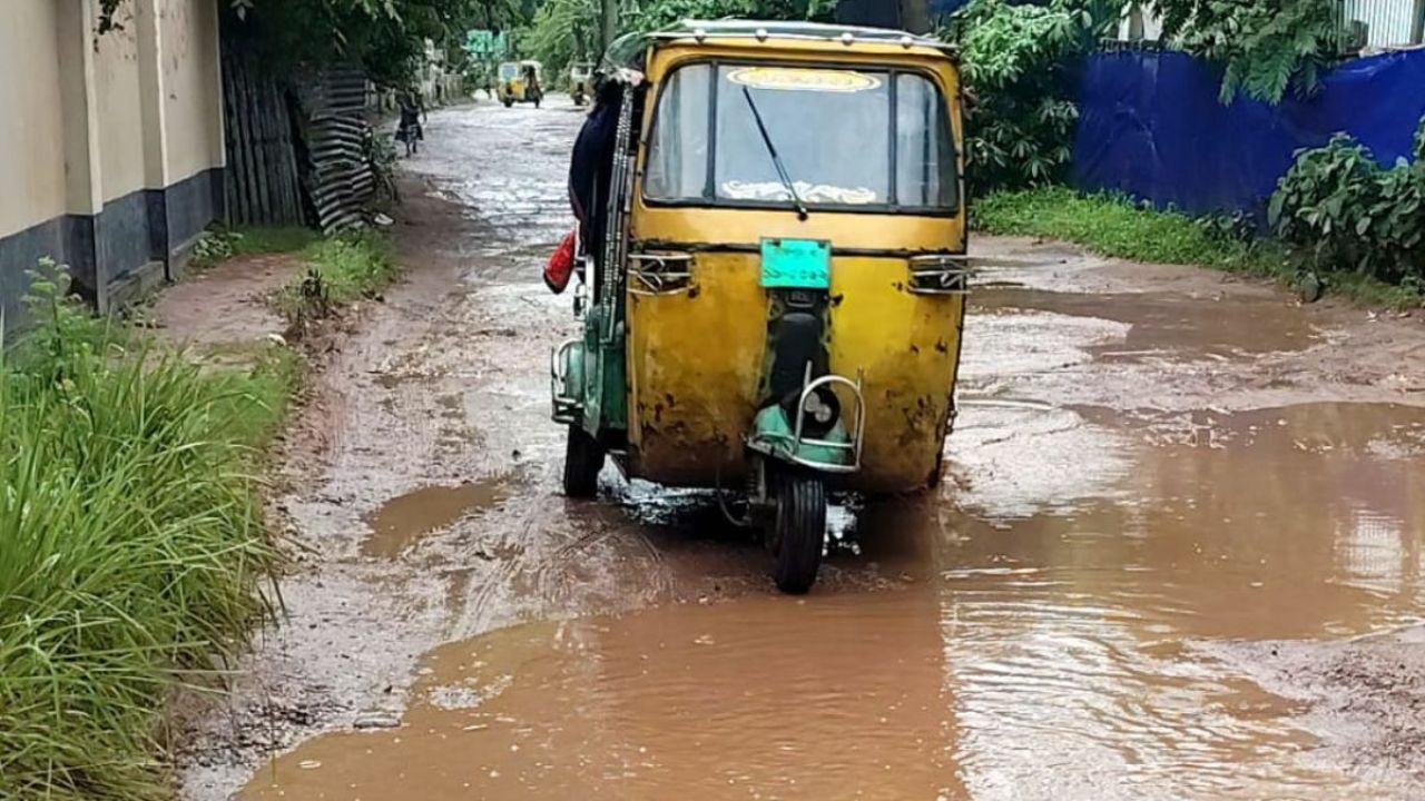 চাঁদপুর-হাইমচর সড়কের বেহাল দশা, দুর্ভোগ চরমে