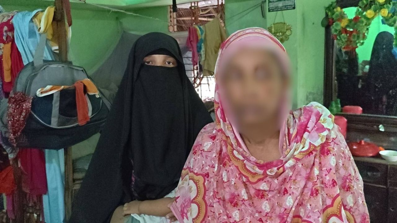 শরণখোলায় প্রতিবন্ধী নারীর কান ছিঁড়ে দুল চুরি
