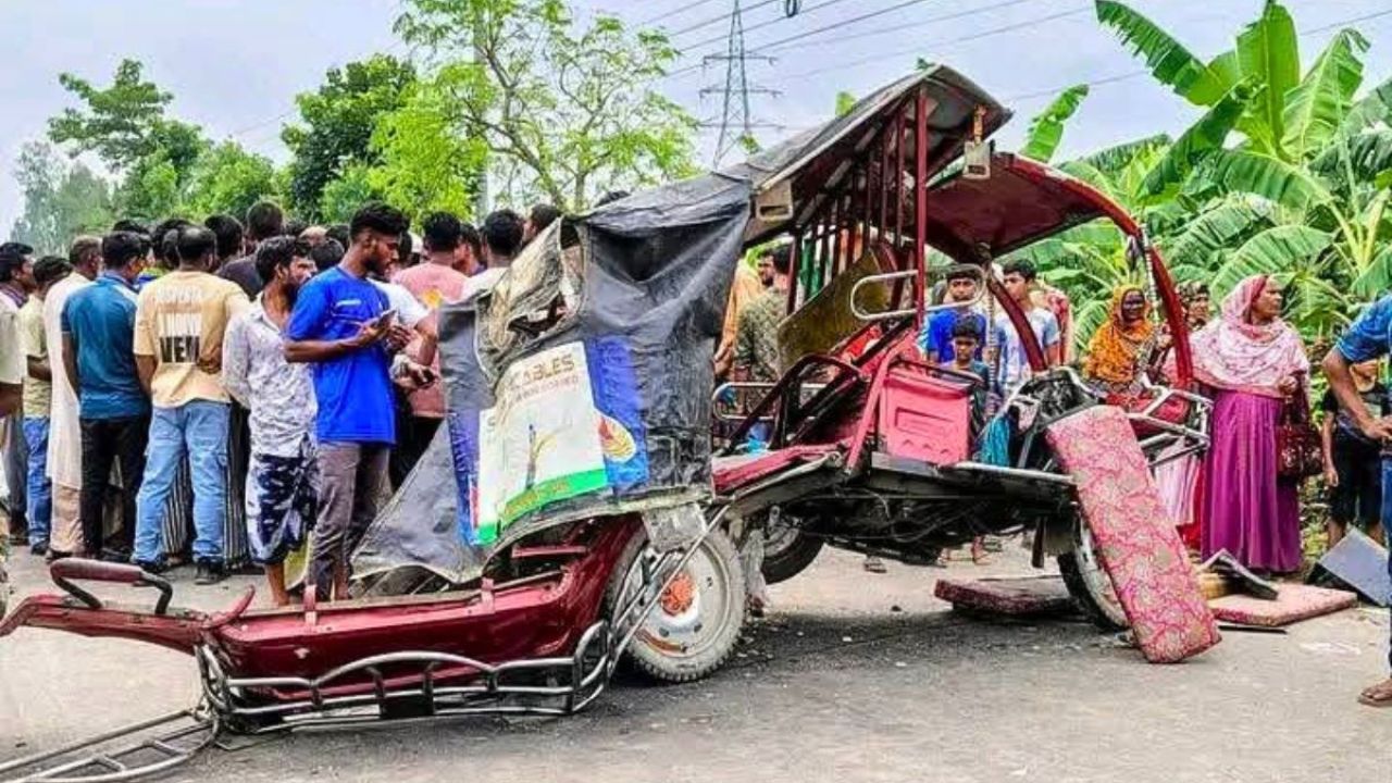 পলাশবাড়ীতে বাসের ধাক্কায় ইজিবাইক চালক নিহত, আহত ১