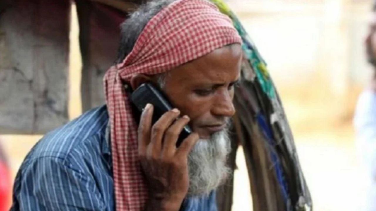 মোবাইল সিমের ৩০০ টাকা কর সম্পূর্ণ প্রত্যাহার