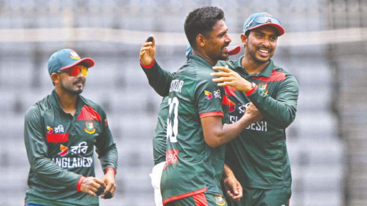 অস্ট্রেলিয়াকে হারিয়ে ইতিহাস: এক ম্যাচ বাকি থাকতেই সিরিজ বাংলাদেশের