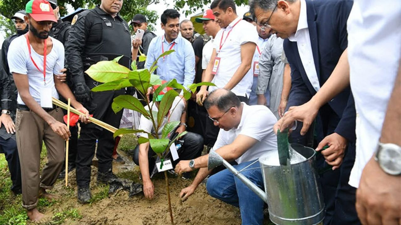 মদ-সিগারেটে ট্যাক্স বাড়ানোয় বিরোধীদল নাখোশ, সাধারণের স্বার্থ দেখছে সরকার: প্রধানমন্ত্রী