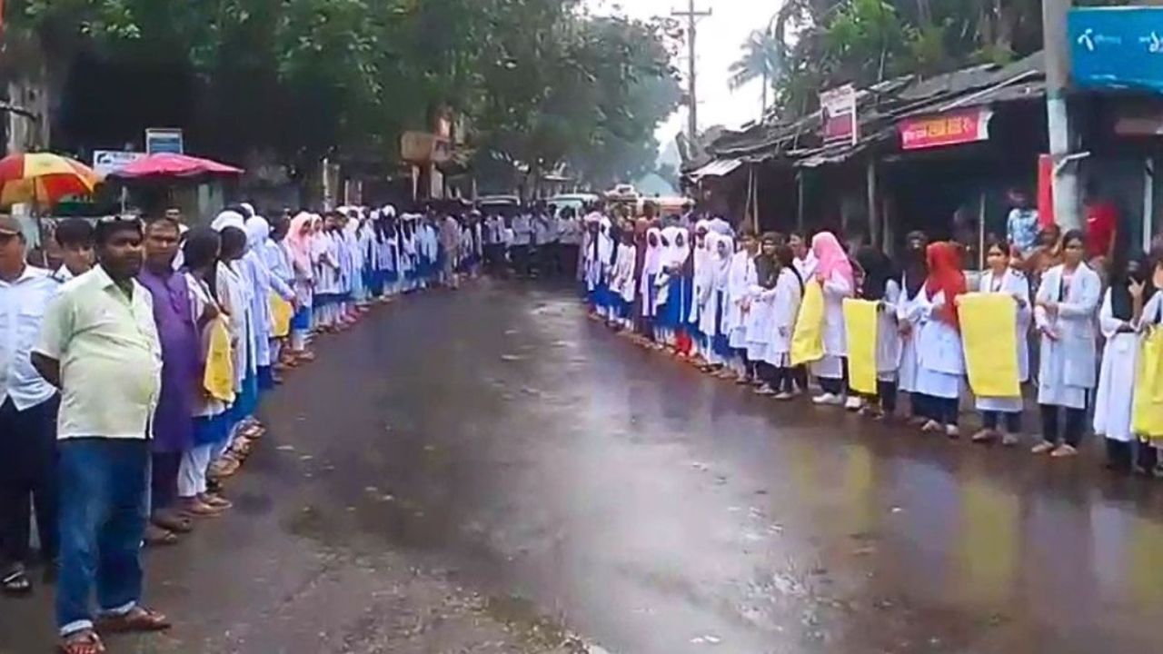 মাদকমুক্ত সমাজ গড়তে সুন্দরগঞ্জে মানববন্ধন