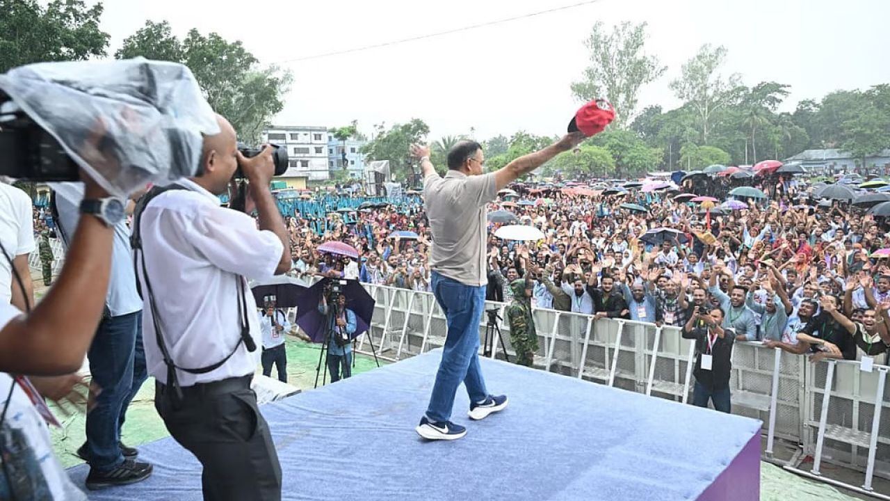 বাজেটকে যারা গণবিরোধী বলে তারা জনগণের বন্ধু নয় : প্রধানমন্ত্রী
