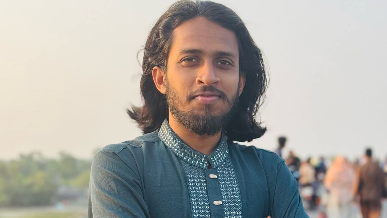 বিশ্বকাপ ম্যাচ প্রদর্শনী ঘিরে উত্তেজনা: রাকসু জিএসের বিরুদ্ধে মারধরের অভিযোগ, অস্বীকার আম্মারের