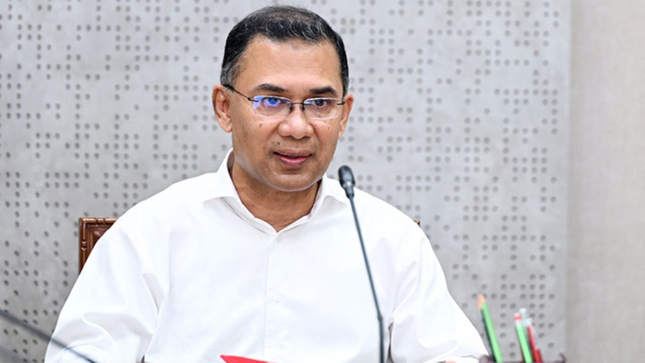নিরাপত্তার ঘেরাটোপ যেন জনগণ থেকে দূরে ঠেলে না দেয়: এসএসএফকে প্রধানমন্ত্রী