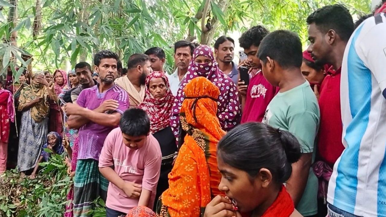 সাতক্ষীরায় ডোবায় মিলল ব্যবসায়ীর লাশ
