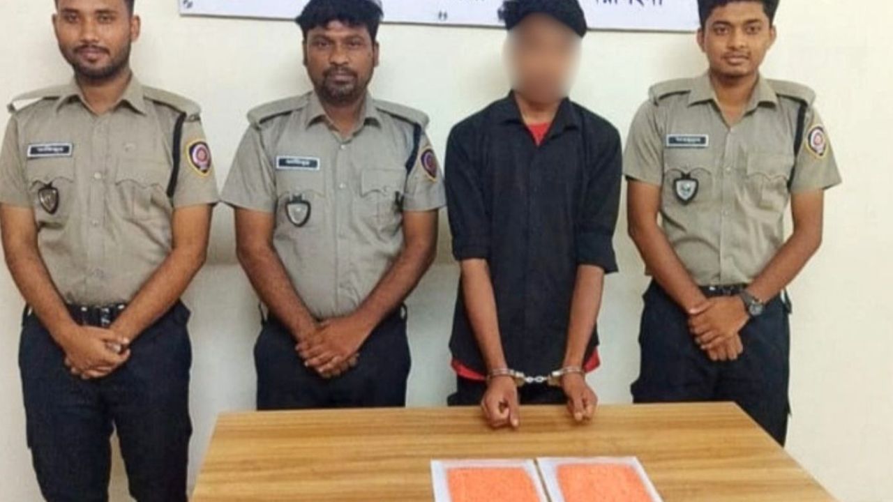 নরসিংদীতে ৪ হাজার ইয়াবাসহ যুবক গ্রেপ্তার