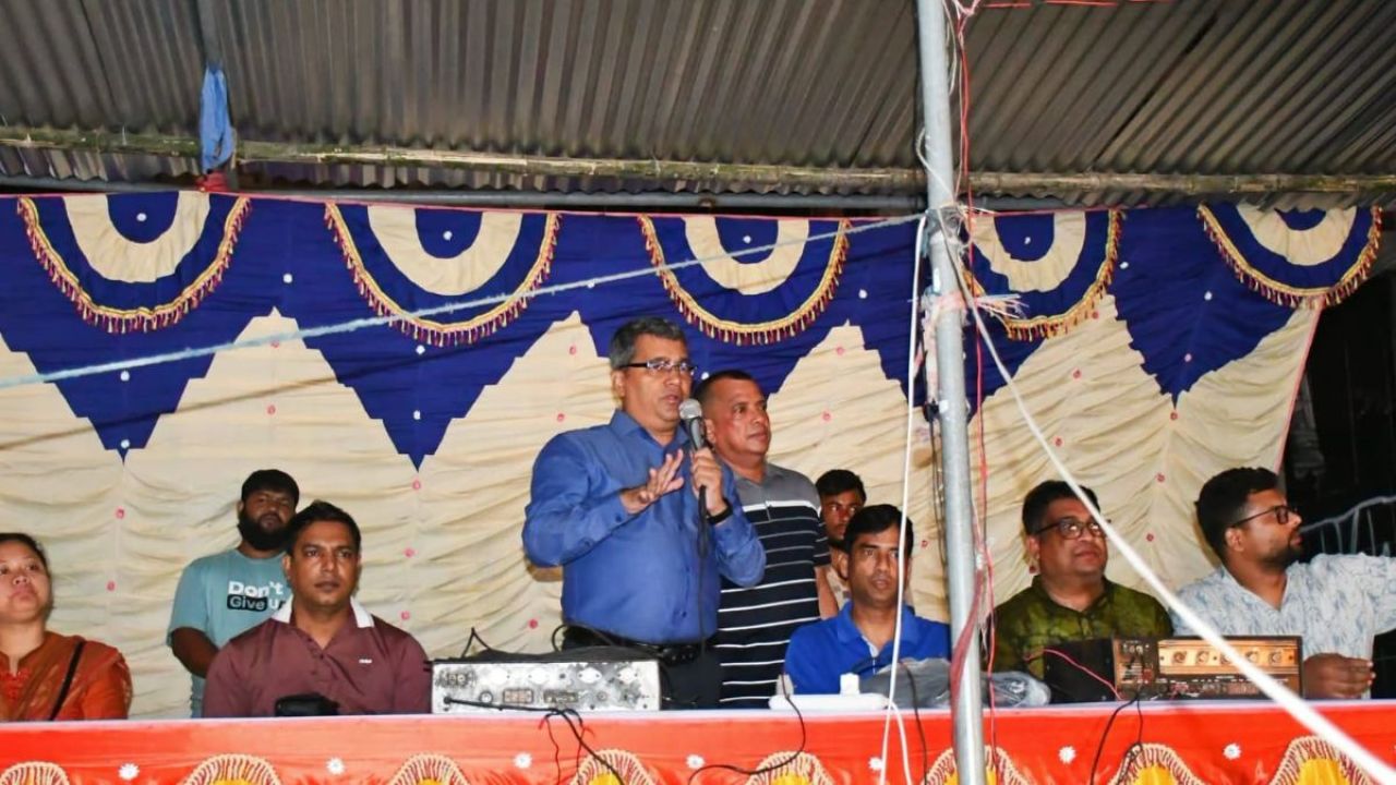 সাপাহারে আম বাজারের নিরাপত্তা নিশ্চিতে পুলিশের উদ্যোগ