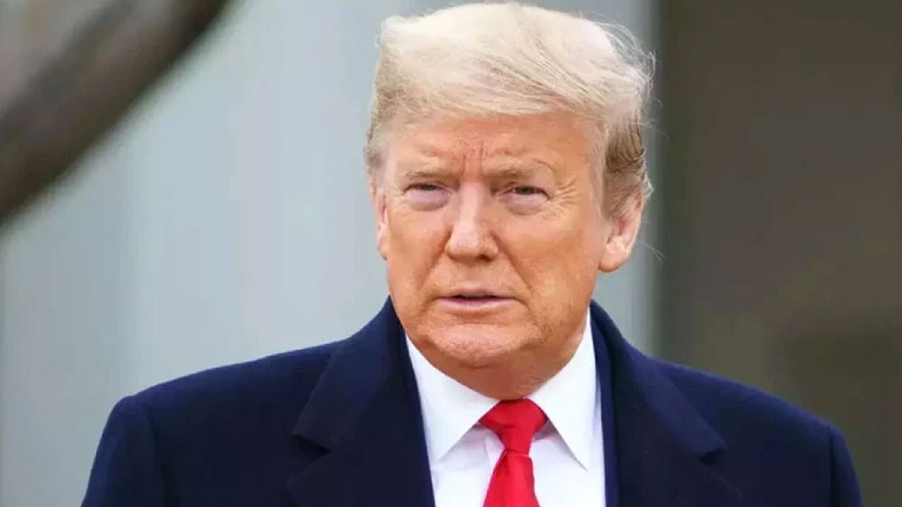 ইরানকে ফের হুমকি ট্রাম্পের, হরমুজে টোল বসানোর ইঙ্গিত