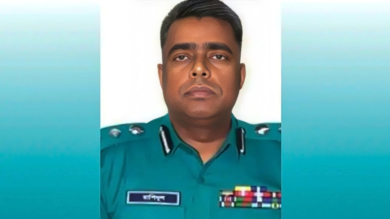 বিতর্কিত মন্তব্যের জেরে কেএমপির অতিরিক্ত কমিশনার প্রত্যাহার