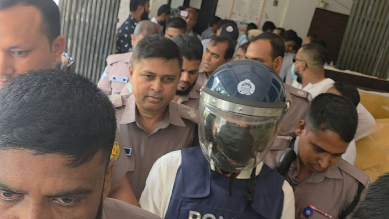 দুদকের মামলায় মাসুদ উদ্দিন চৌধুরী ৪ দিনের রিমান্ডে