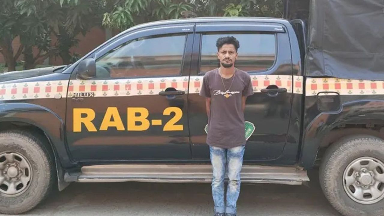 মোহাম্মদপুরের ‘শীর্ষ ছিনতাইকারী’ গ্রেপ্তার