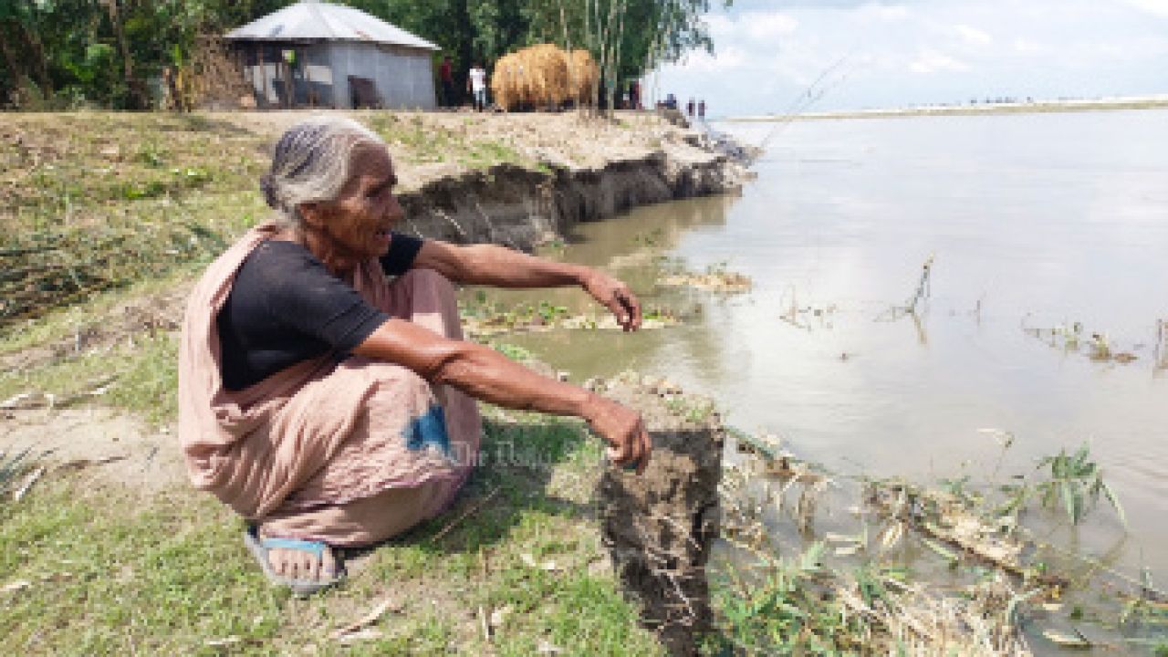 নদীভাঙনে বিলীন জনপদ: বিষখালী থেকে তিস্তা