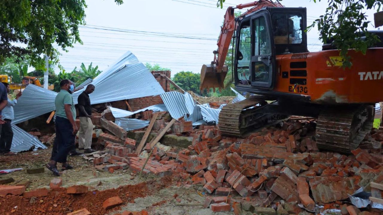 ফরিদপুরে সওজের ৭ কোটি টাকার জমি উদ্ধার