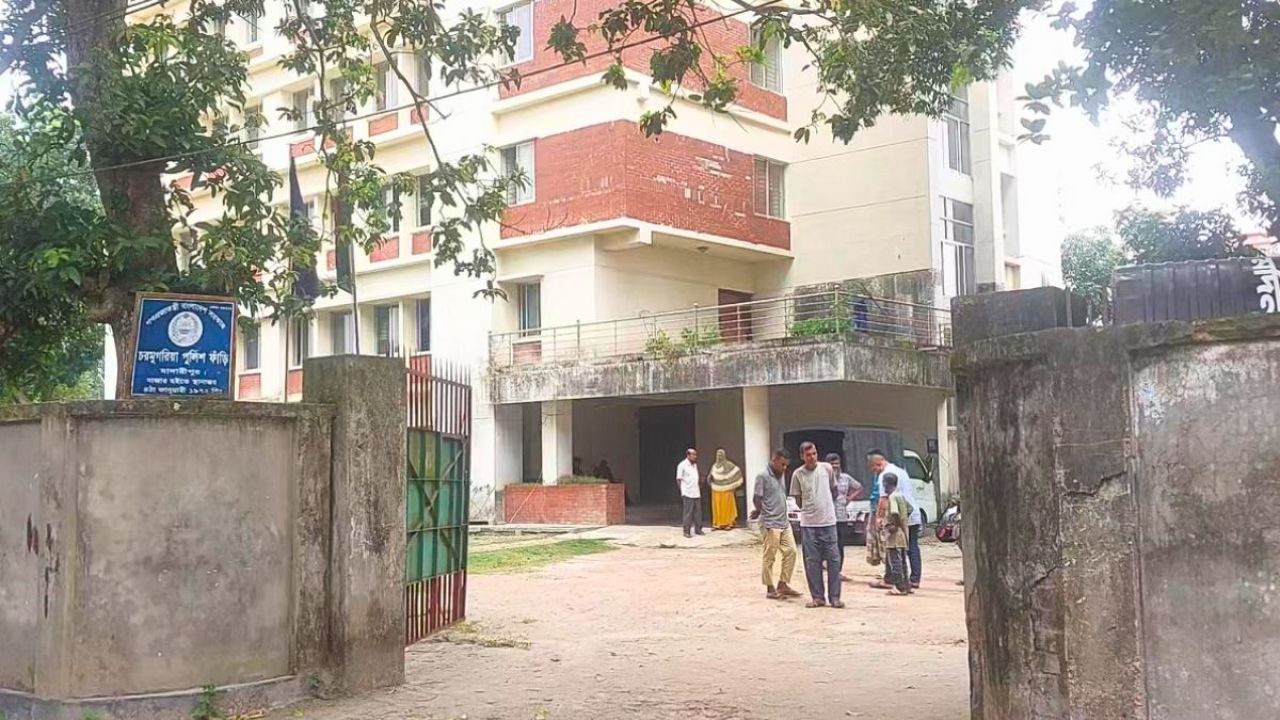 মাদারীপুরে ইউনিয়ন আ. লীগ সভাপতিসহ গ্রেপ্তার ৮